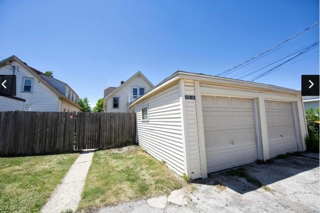 Photo - 936 S 77th St Unit 2 Bedroom 1 Bath