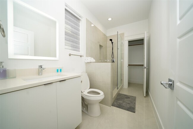 Photo - 4607 Edmund St