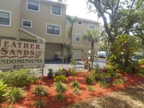 Building Photo - 812 E Gulf Blvd Unit #1 Rental