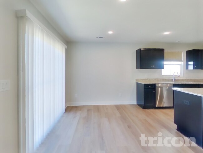 Photo - 2833 Thornton Grove Blvd