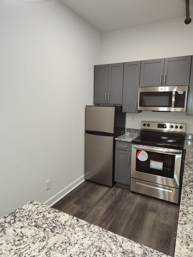 Photo - Blackstone-Convenient to Fort Pickett-Loft...