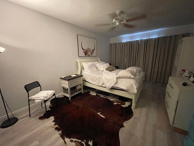 Photo - 1020 Country Club Dr Unit 406