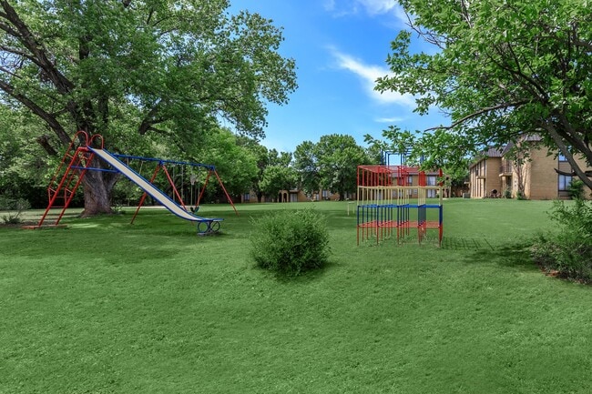 Parque - Coronado Apartments