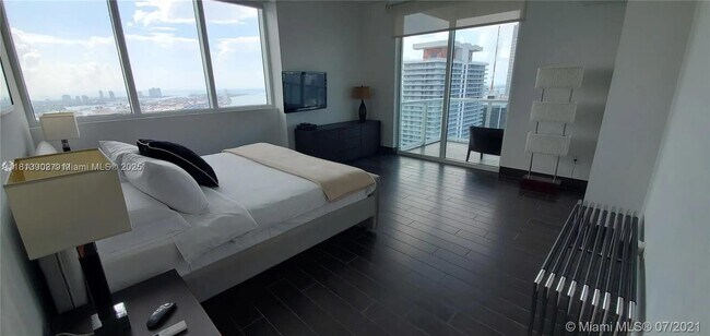 Photo - 253 NE 2nd St Unit 4808