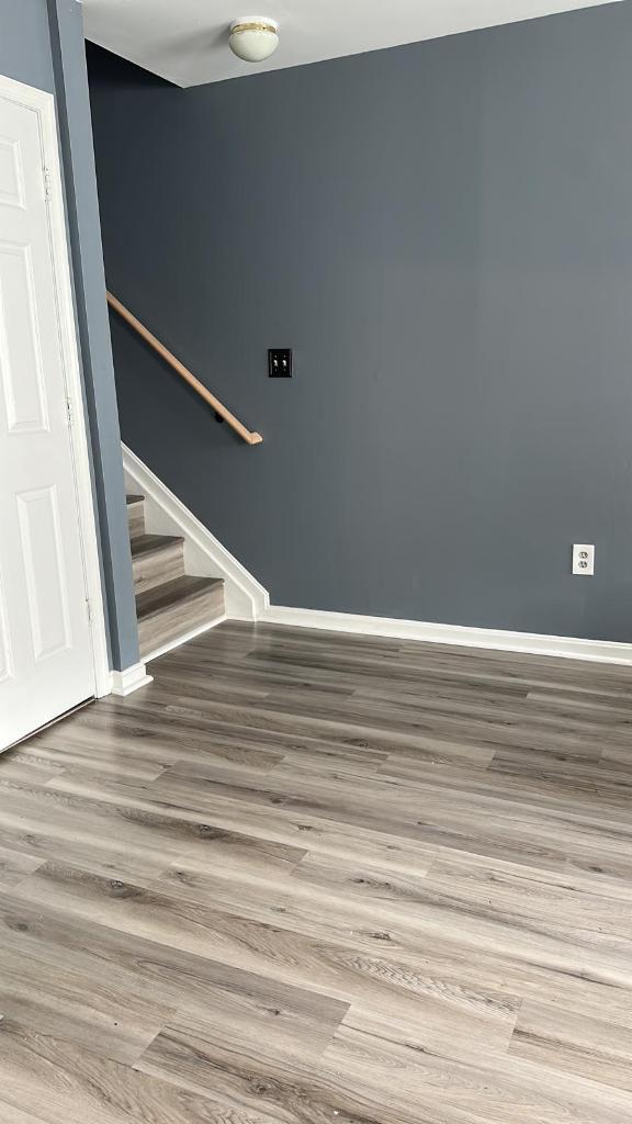 Photo - 133 Royalty Cir