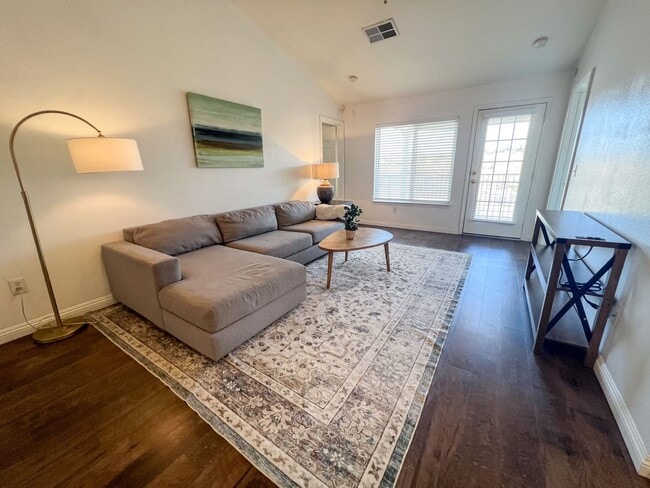 Photo - Fully Furnished Stunner Close to UNR!! Unit 133