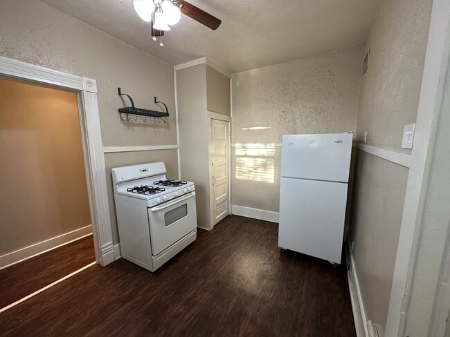Photo - 132 Woodland St