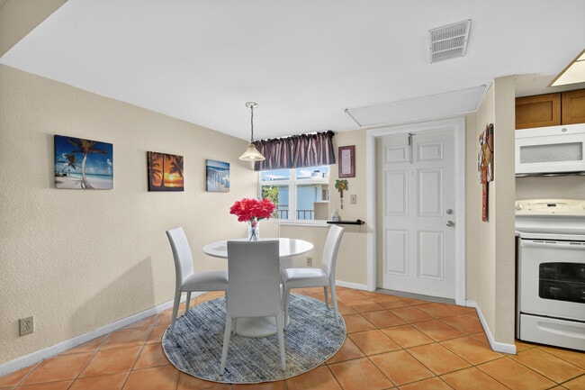 Photo - 1810 New Palm Way Unit 415