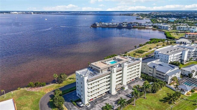 1500 Park Beach Cir Unit 6C