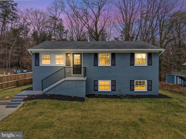 Building Photo - 4604 Kentwood Ln