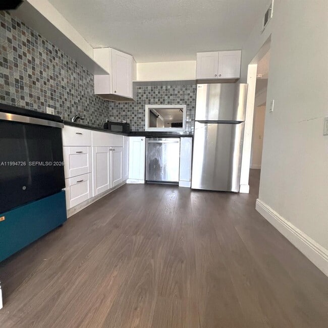 Photo - 109 SW 1st Ave