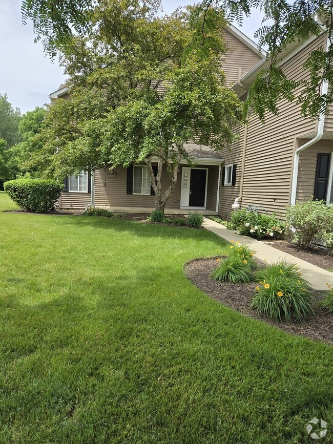 Building Photo - 443 Village Creek Dr Rental