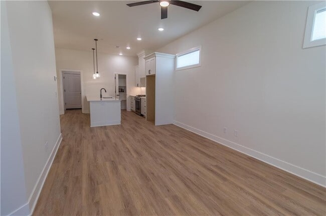 Photo - 2333 S 31st Pl