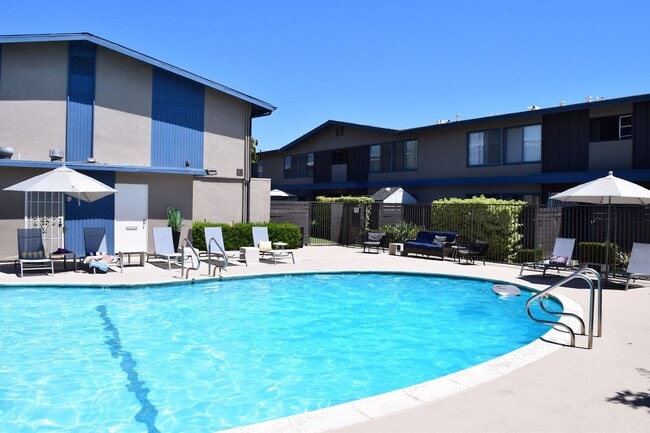 Building Photo - Pacific Villas
