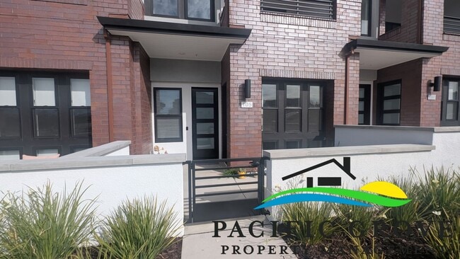 Photo - Stylish New Studio with Modern Finishes in Marina