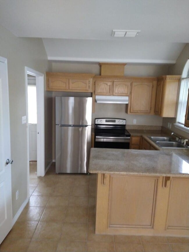 Building Photo - 1009 Cedarwood Dr Unit 4 Rental