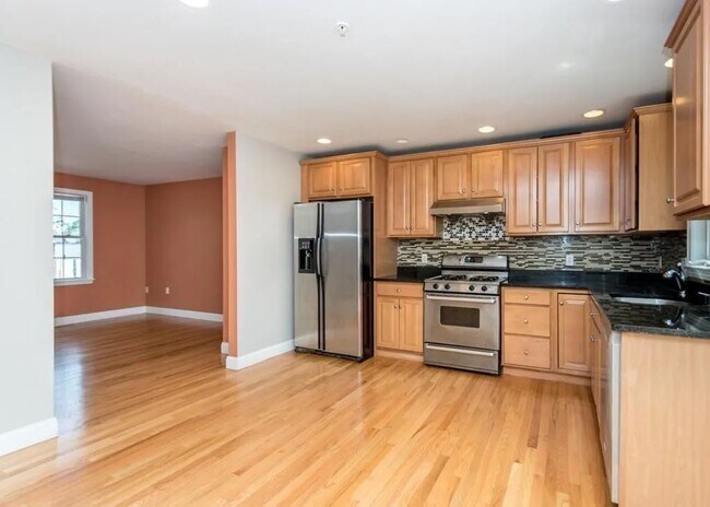 Photo - 30 Russell St