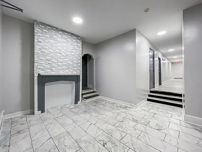 Photo - 5800 N 16th St Unidad 10