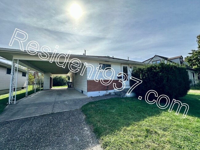 Building Photo - 3 Bed 1 Bath Home