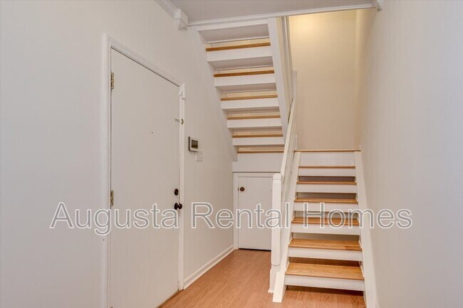 Photo - 106 Riverbend Dr