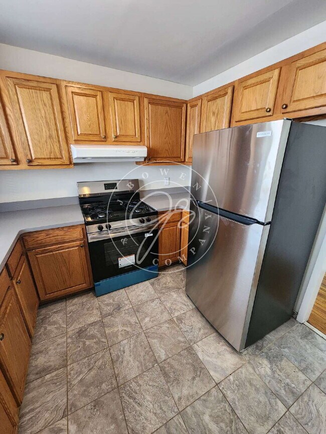 Photo - Adorable Updated 3 Bedroom Bungalow Near Downtown & Tony Packo's!