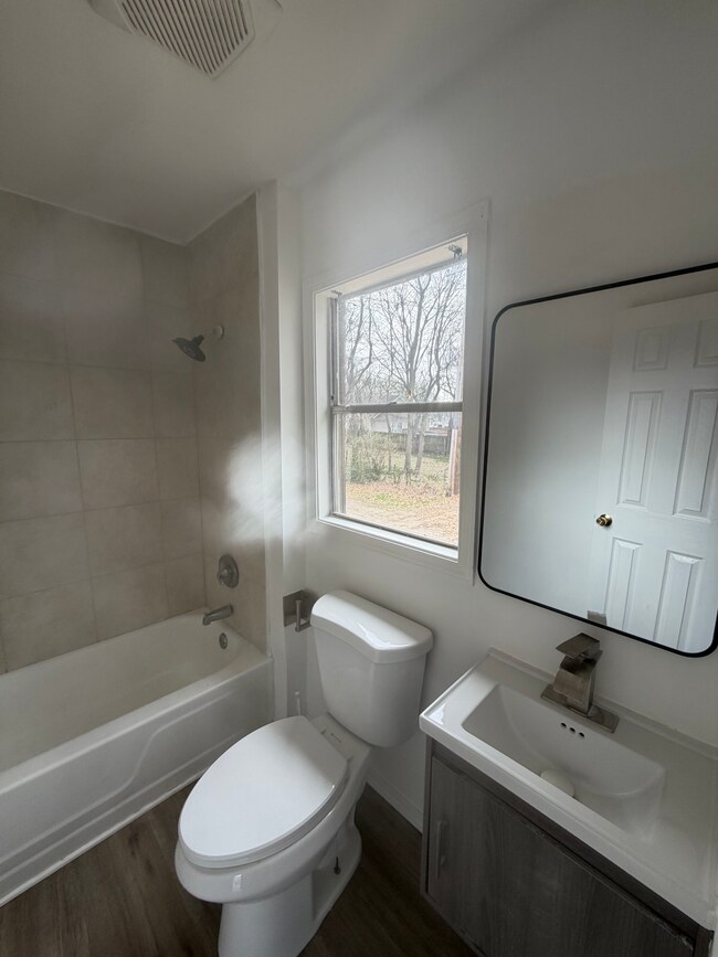 Photo - 716 N 18th St