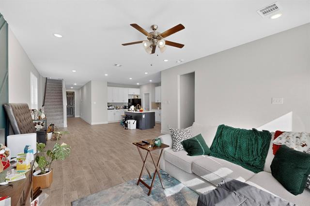 Photo - 1720 Barnwood Trce