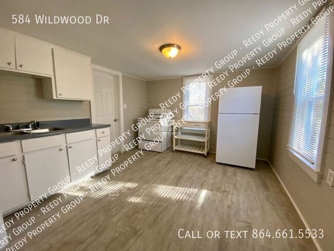 Photo - 584 Wildwood Dr