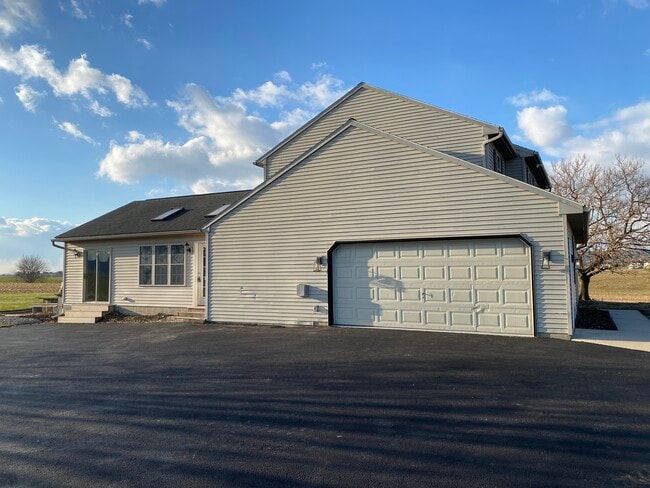 Photo - 320 Mt Vernon Rd