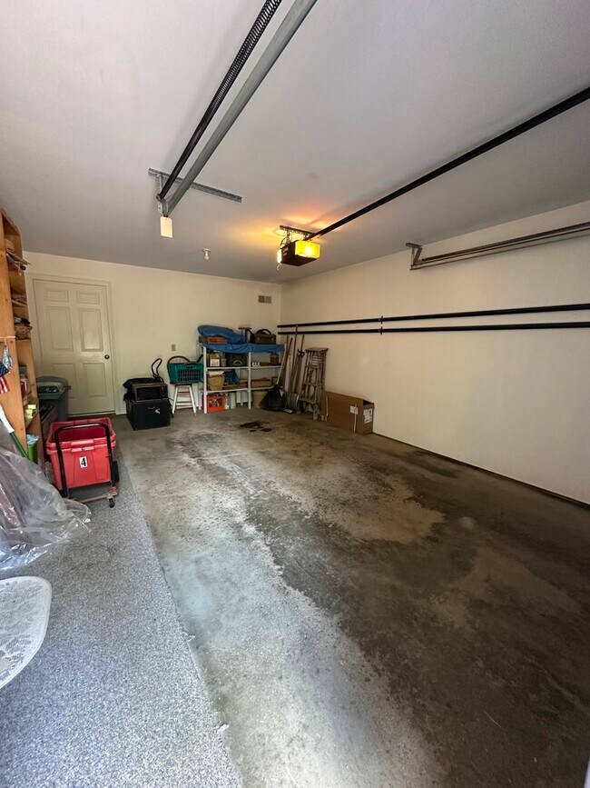 Photo - 49 Overlock Rd Unit 4