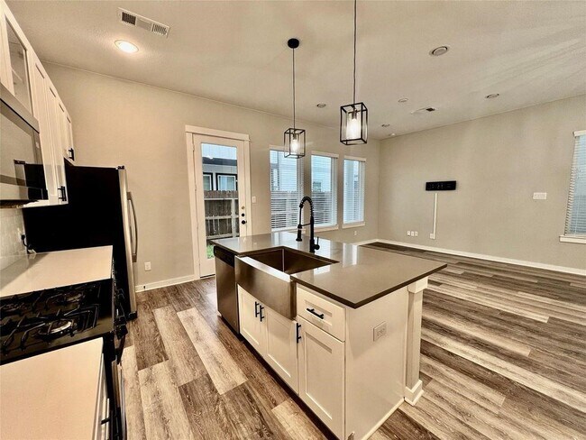 Photo - 6712 Parker Oaks Ln