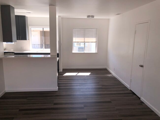 Building Photo - 1136 S Holt Ave Unit 2 Rental