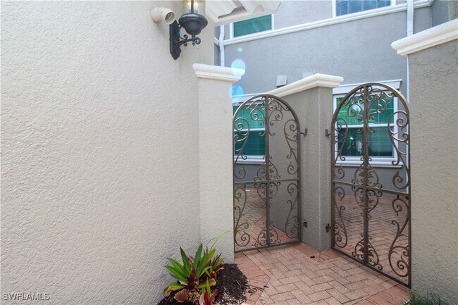 Photo - 9224 Campanile Cir Unit 203