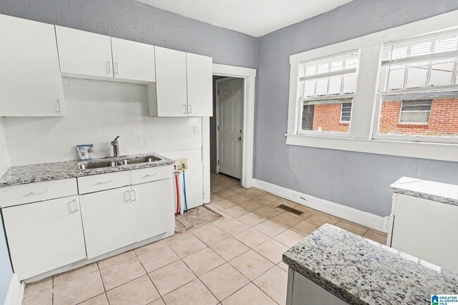 2335 20th Pl SW