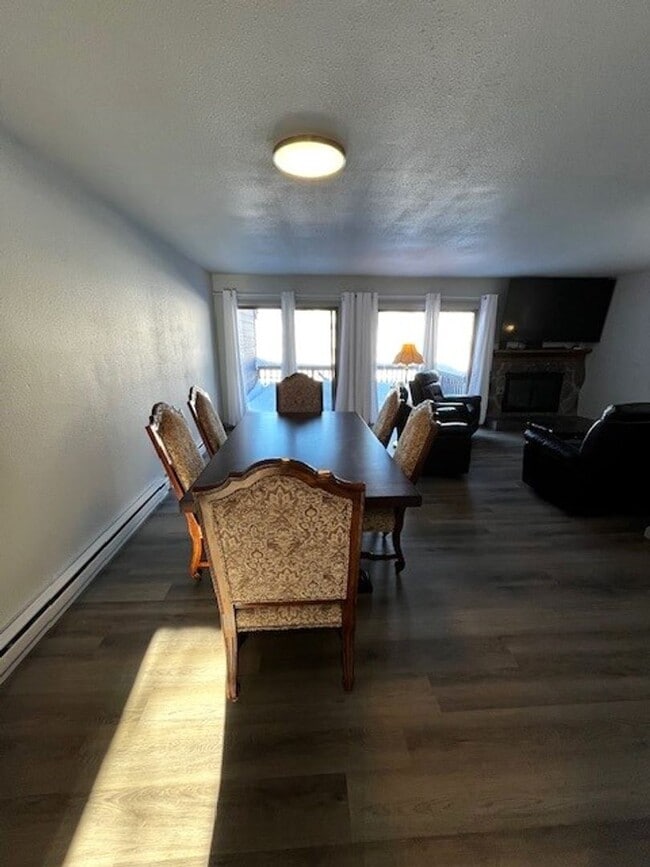 Photo - 250 Cove Blvd