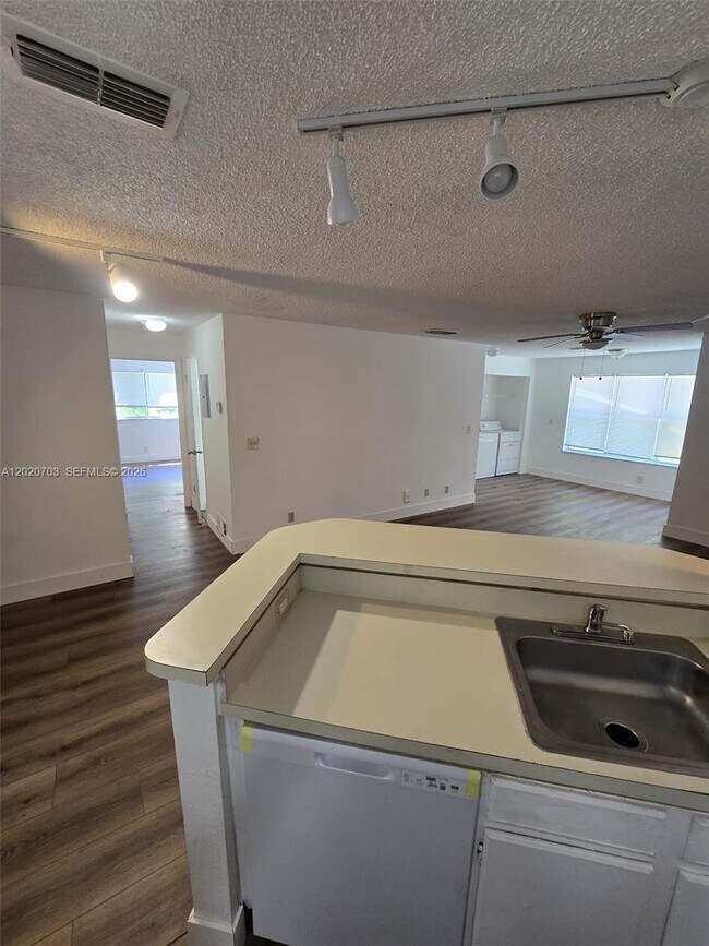 Photo - 3340 Pinewalk Dr N Unit 1518