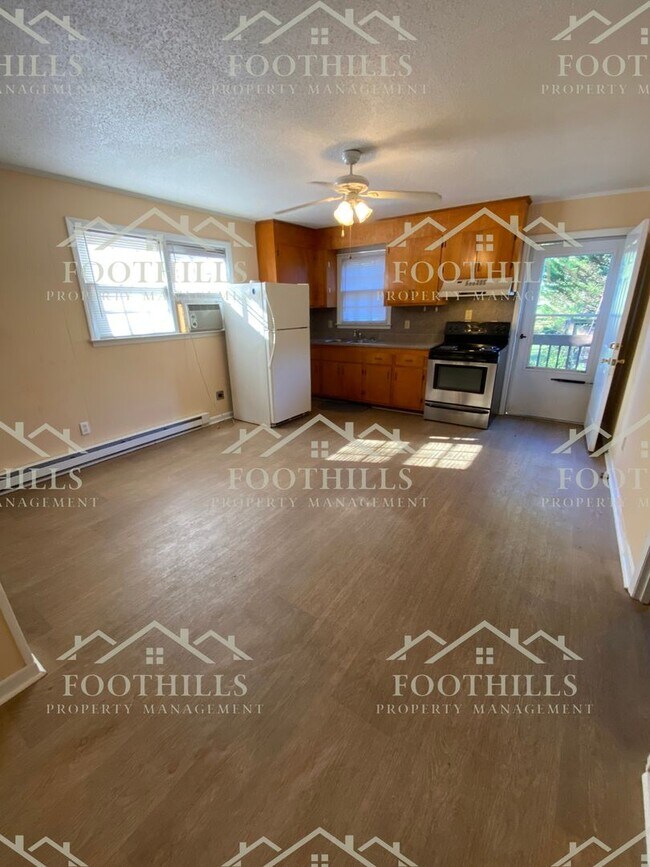 115 Holliday Ln Apartment Unit A Pendleton, SC