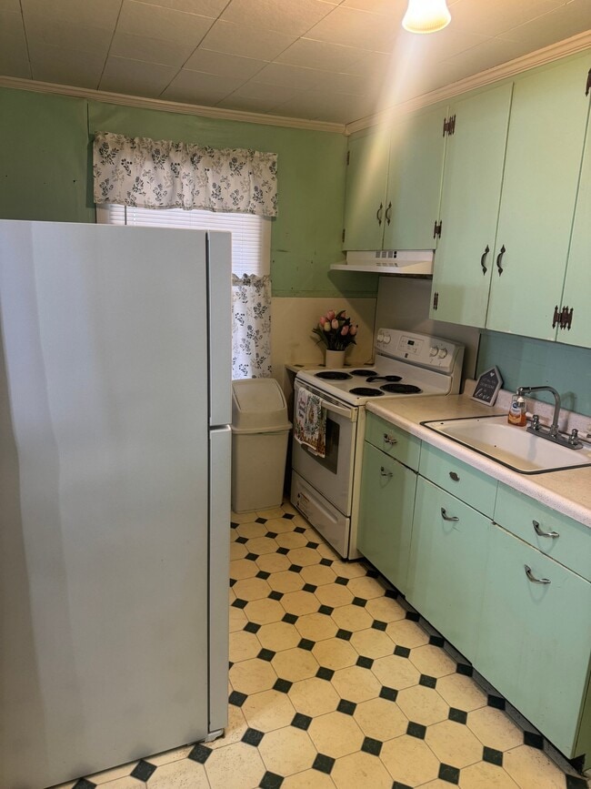 Photo - 1504 Swanson Blvd