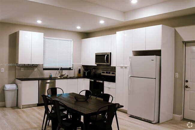 Building Photo - 622 Windermere Dr Rental