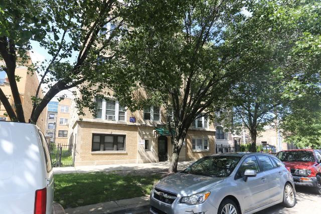 Building Photo - 822 W Waveland Ave Unit K04J