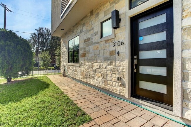 Photo - 3106 Eunice St