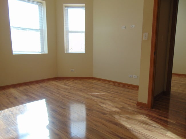 4108 W Cermak Rd Unidad 2