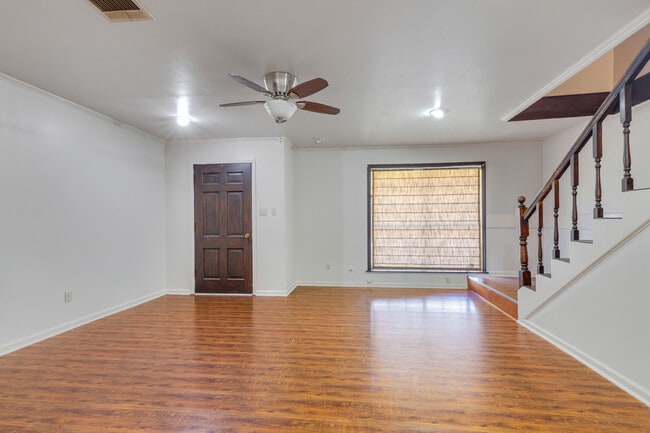 Photo - 113 Aberdeen Dr