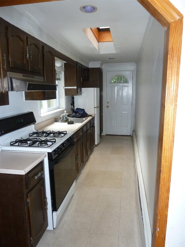 Photo - 936 Willow Ave