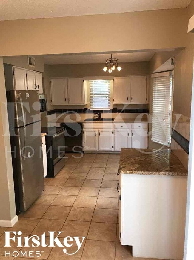 Photo - 2700 NW 4th St