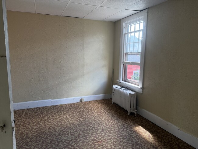 417 Grove Ave Unit 2