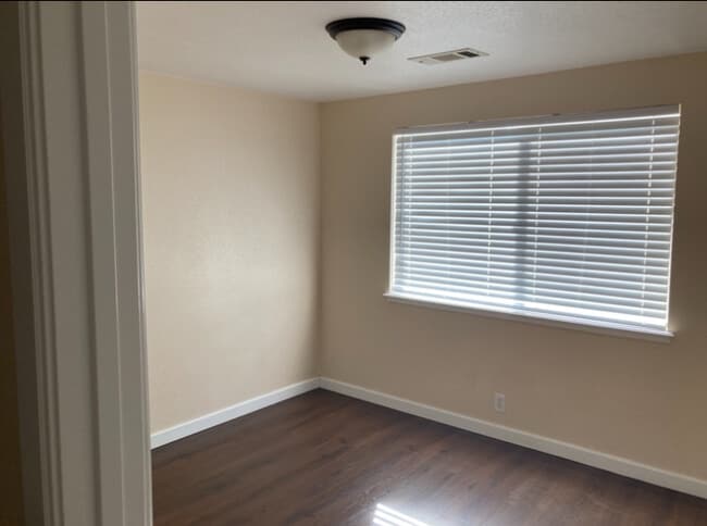 Photo - 2895 Rogue River Hwy