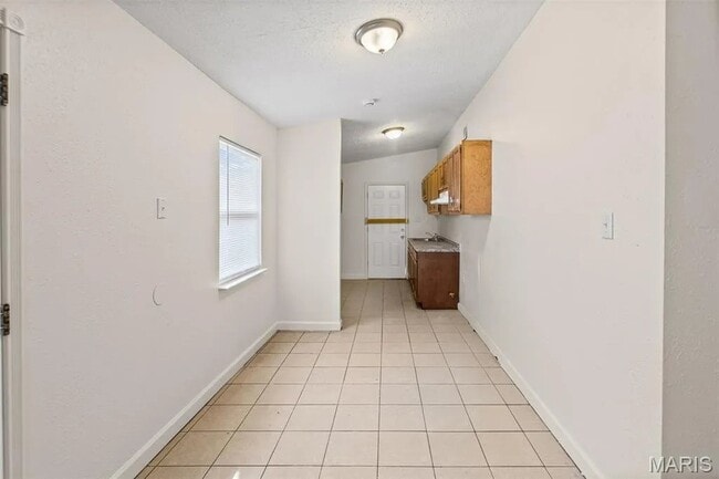 Photo - 502 St Thomas Ln