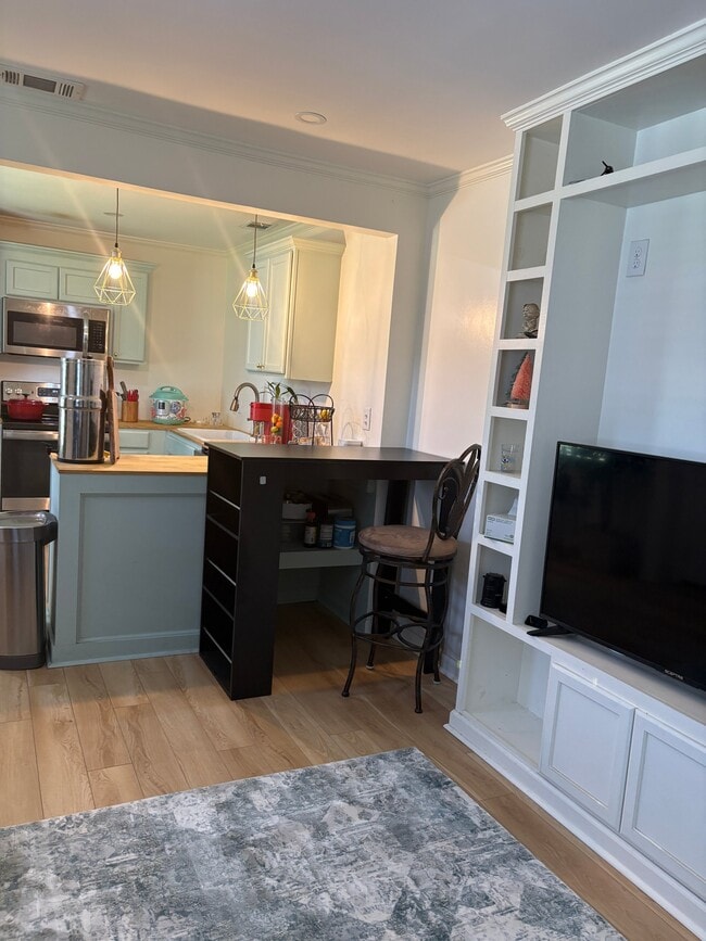 1 Colony Ct