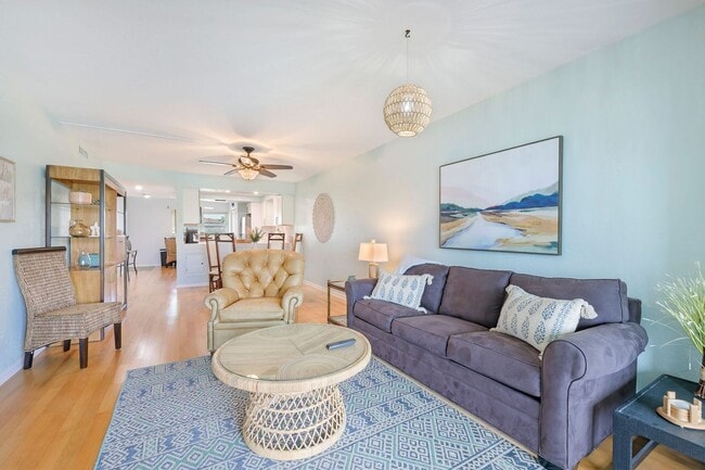 Photo - 366 Charlemagne Blvd Unidad C103